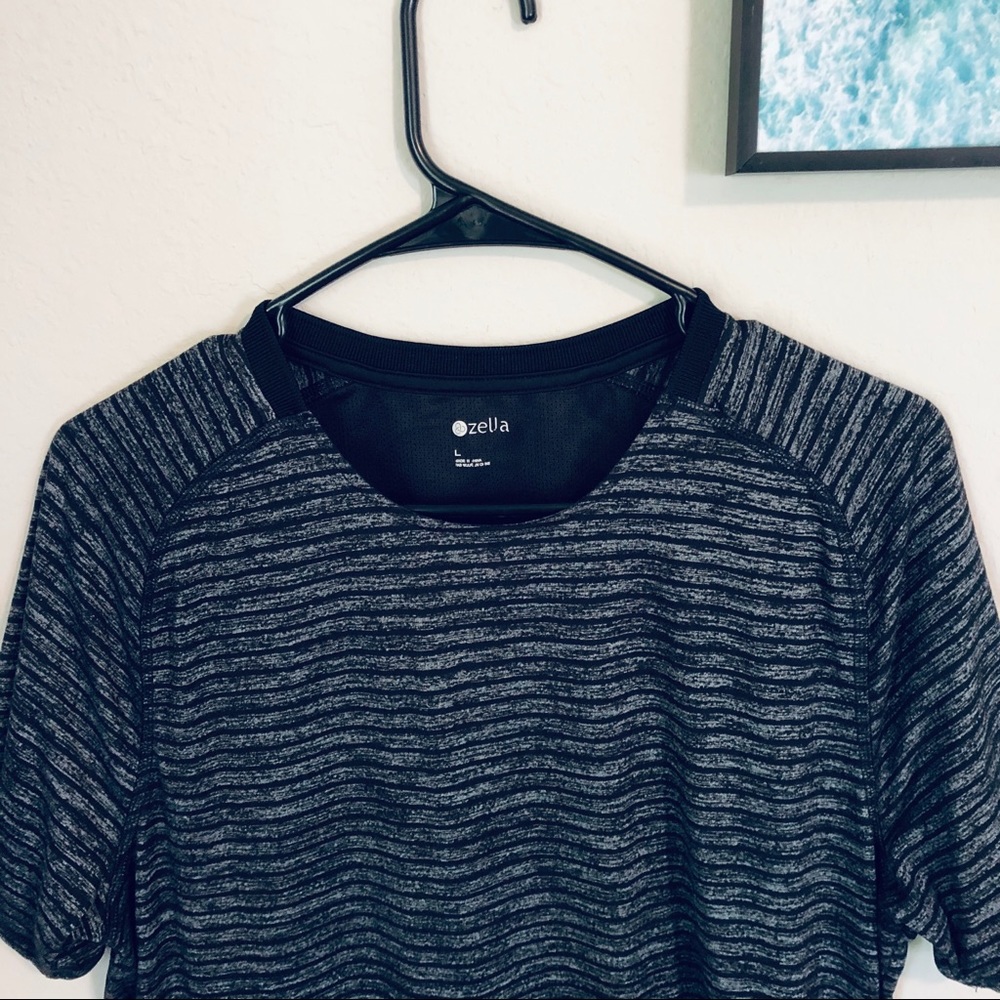 Zella Performance T-Shirt Size L